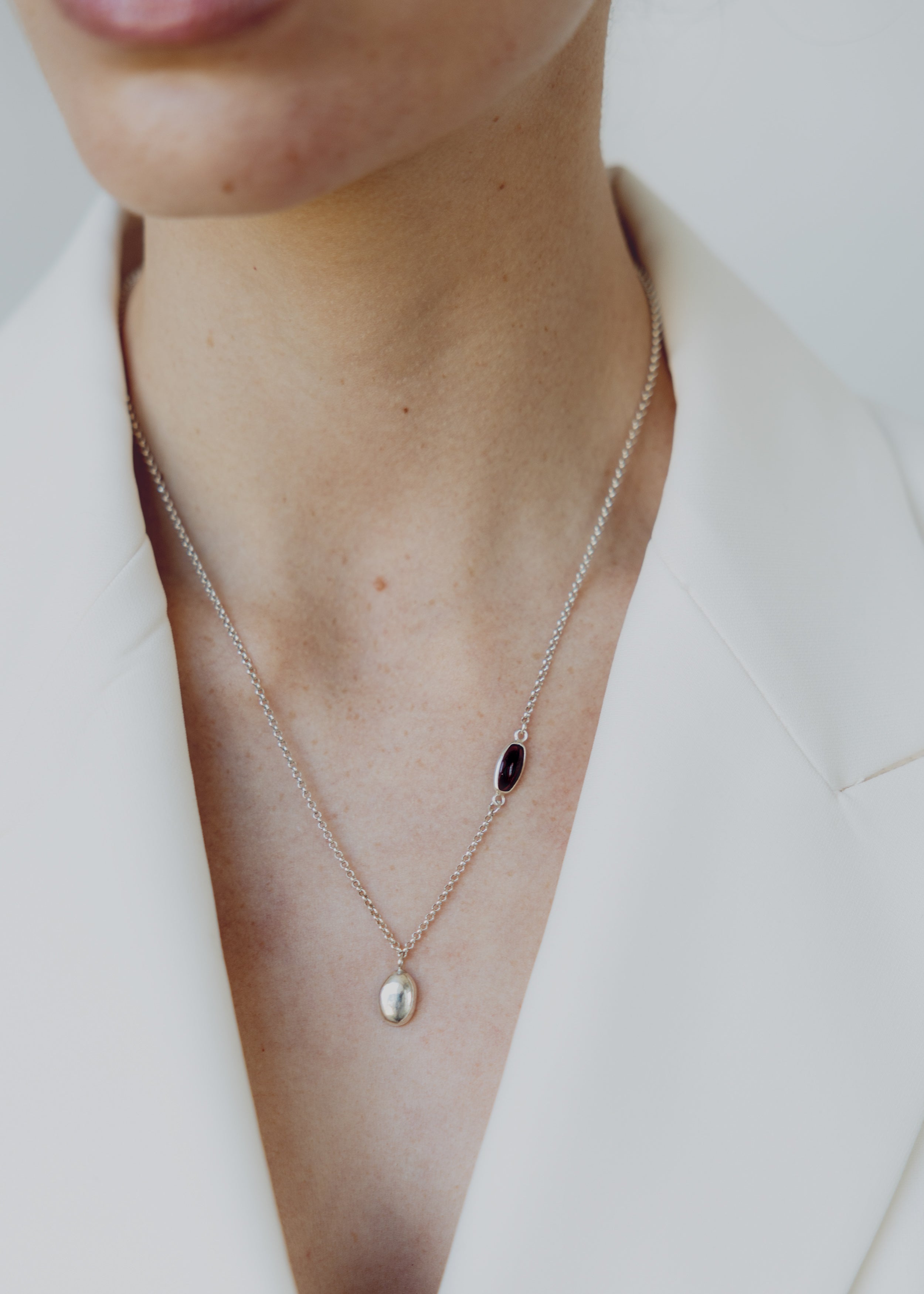 Goutte necklace