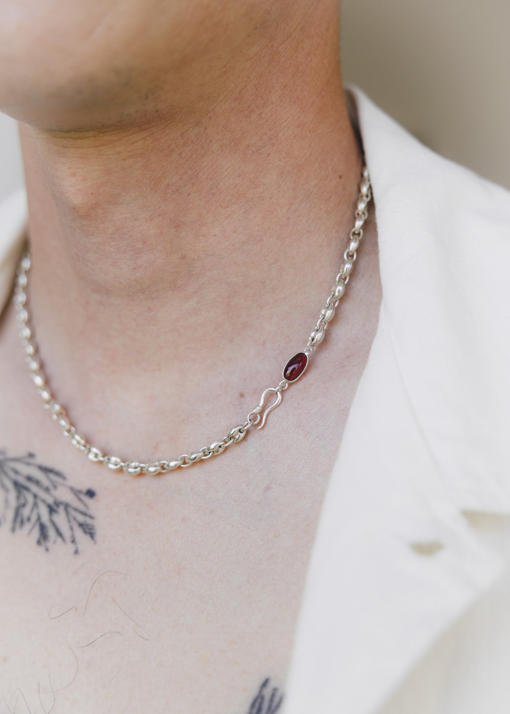 Rouge necklace