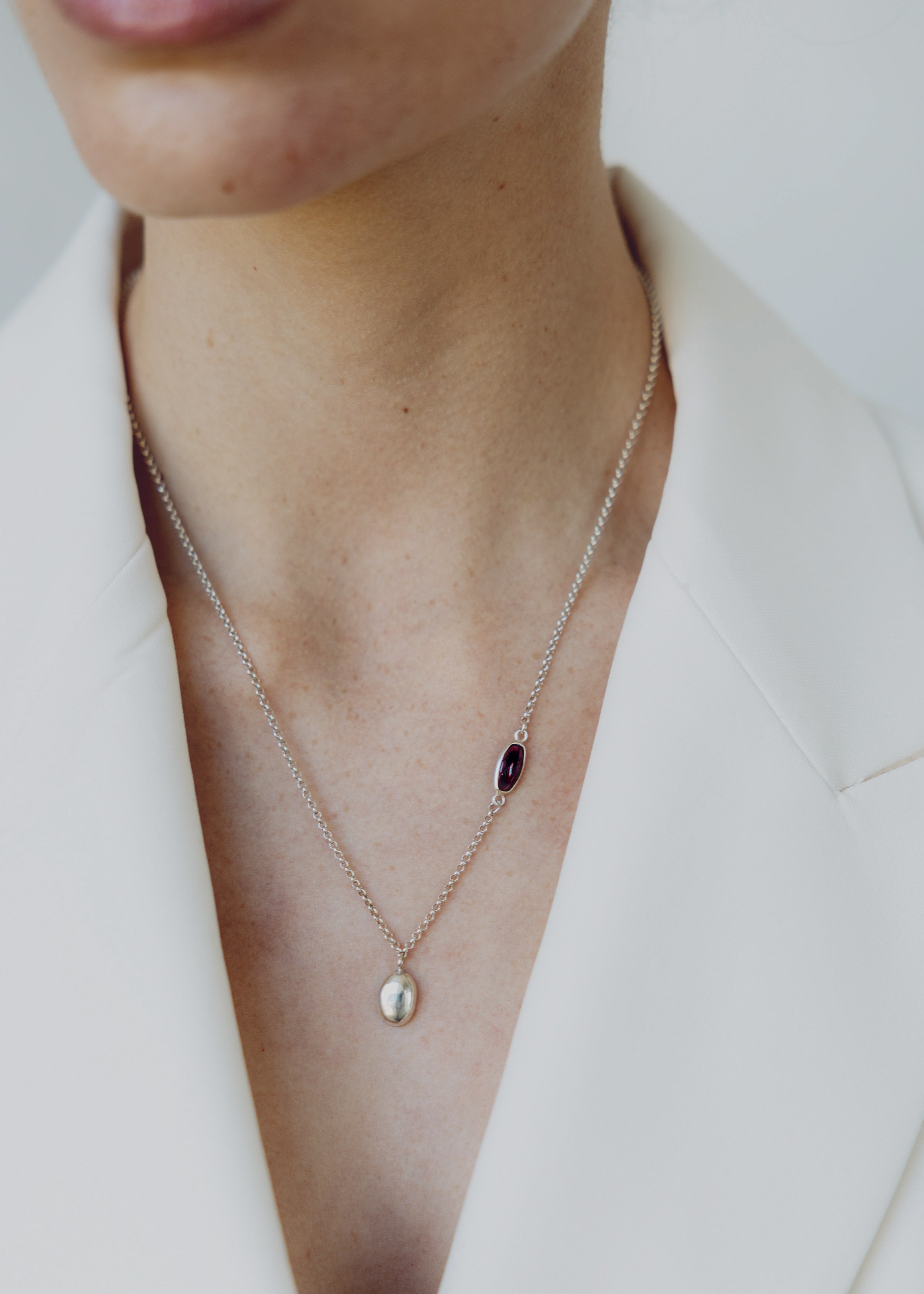 Goutte necklace