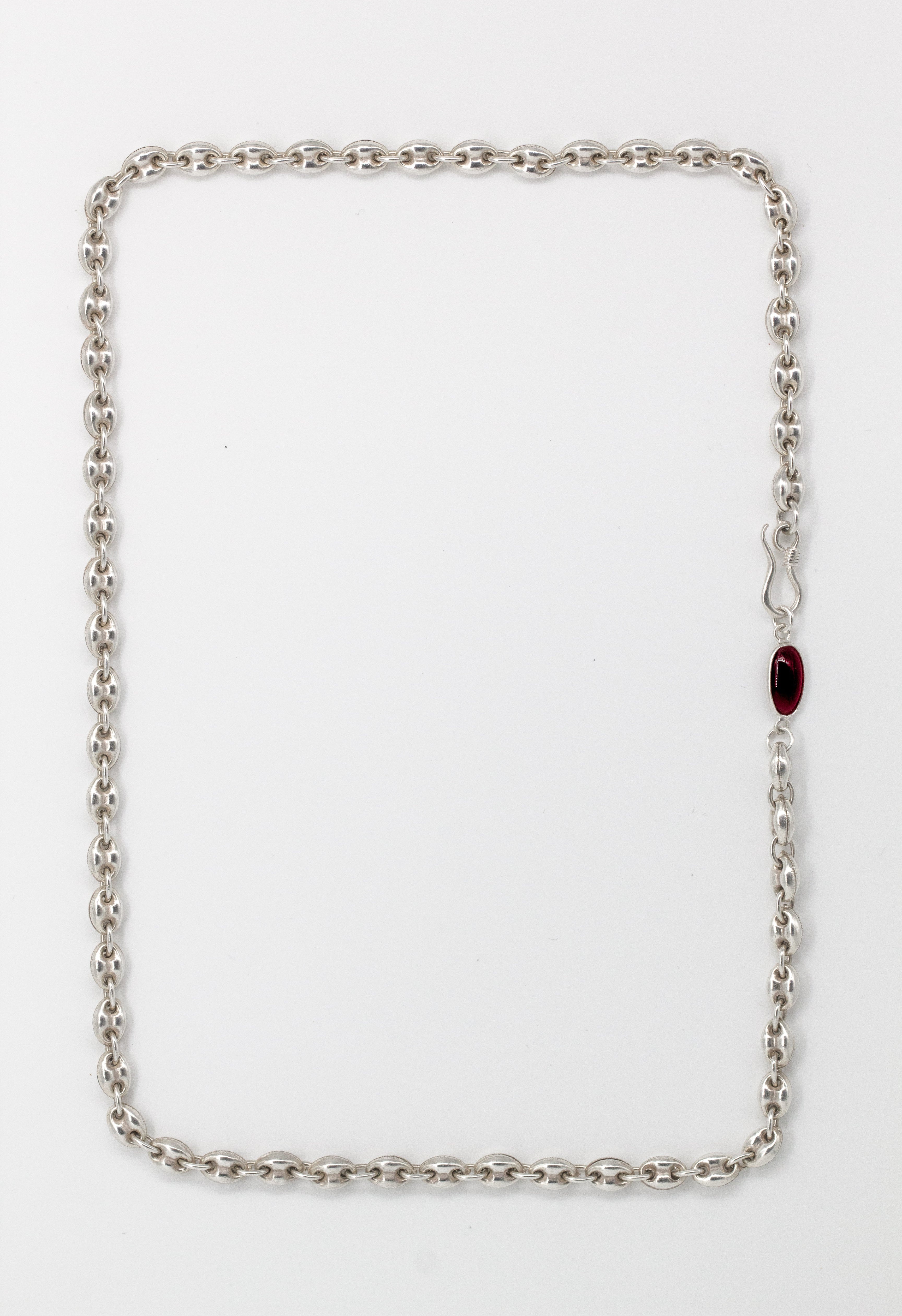 Rouge necklace