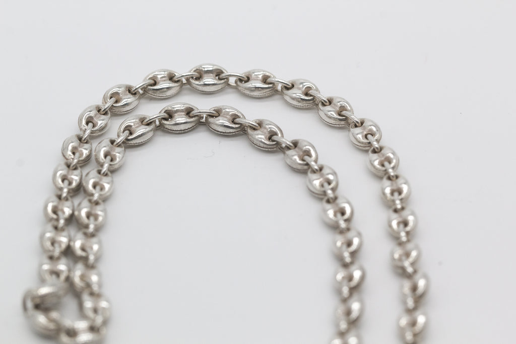 Rouge necklace