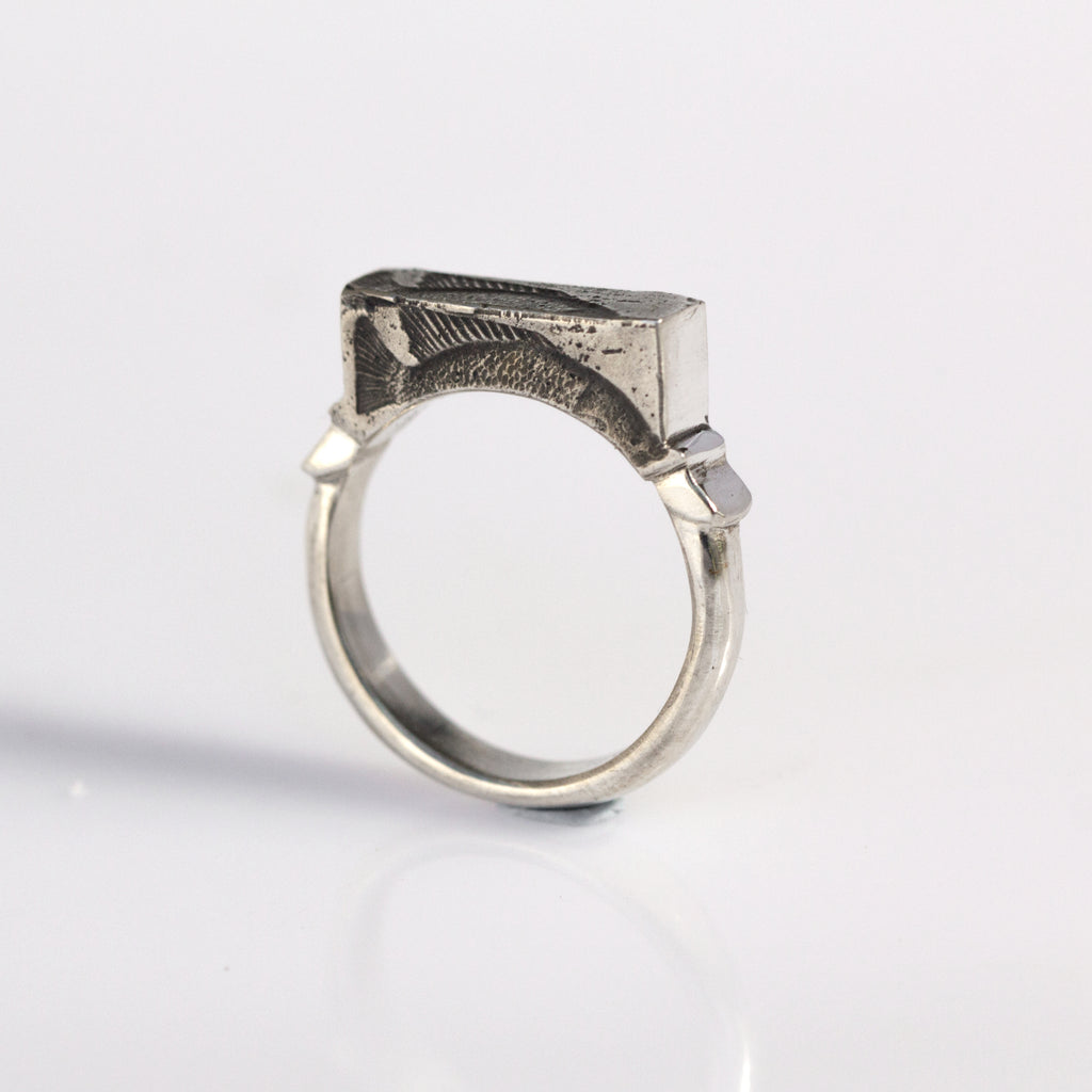 Fins Ring image 3