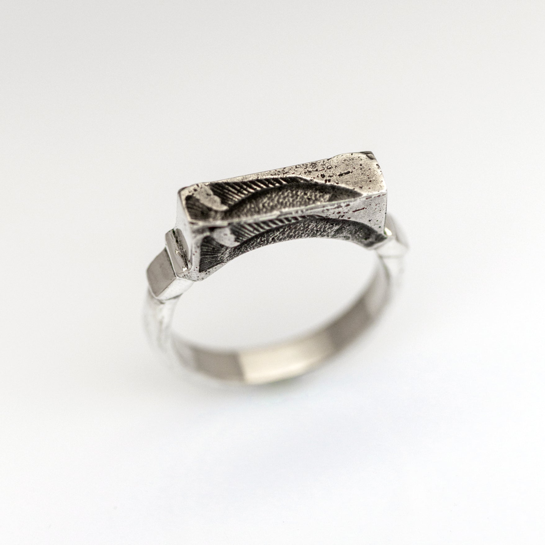 Fins Ring image 0