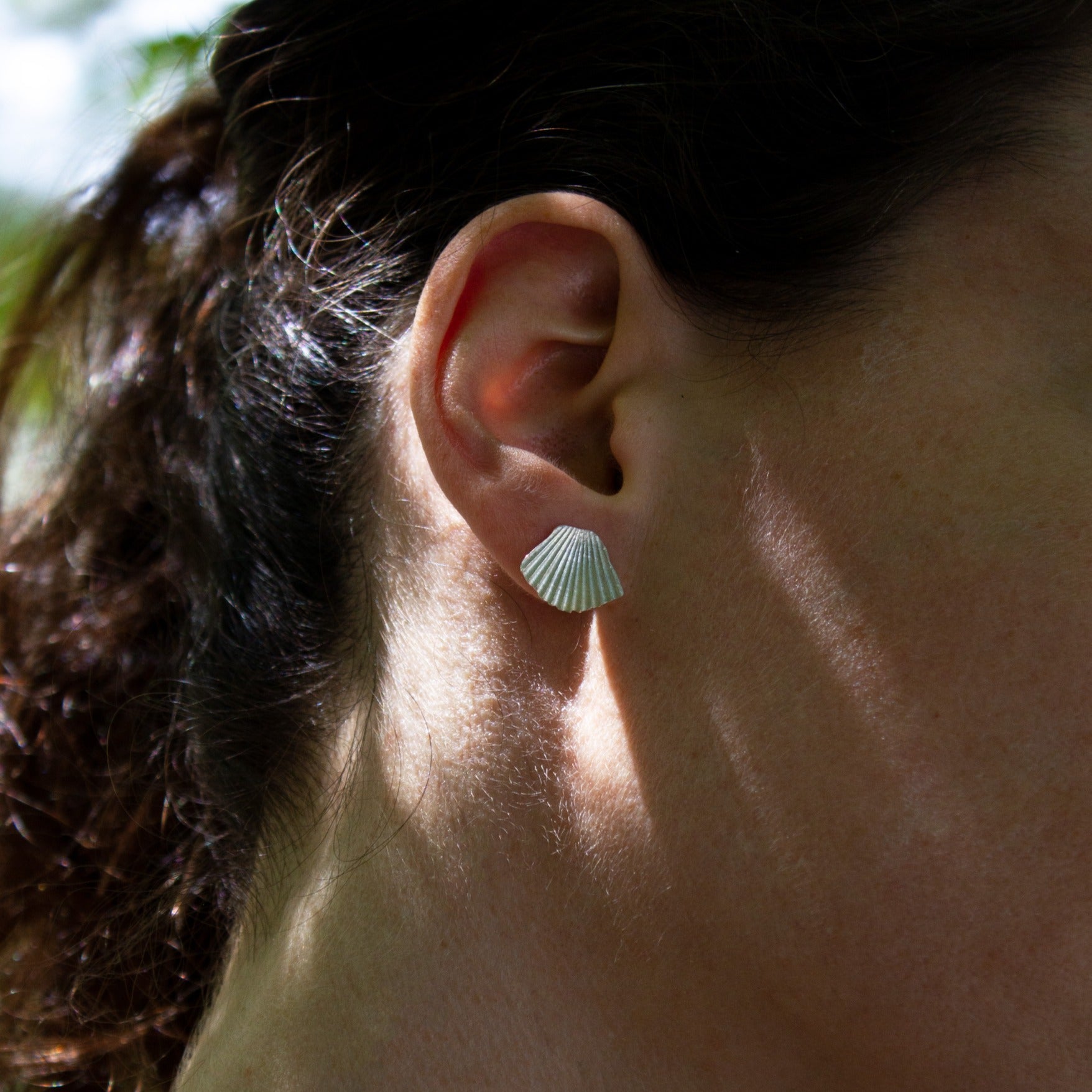 Clam Earrings image 2