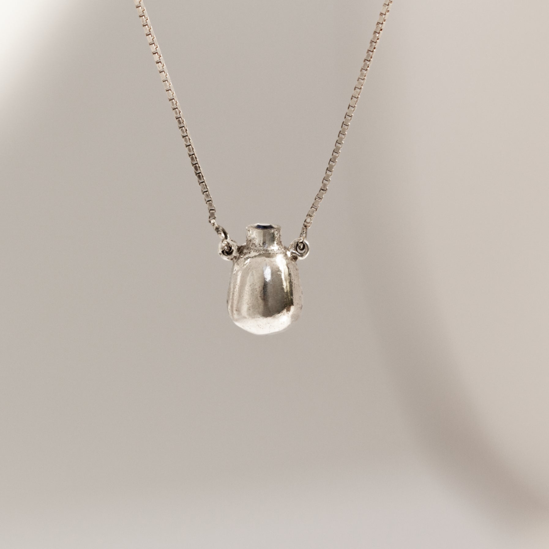 Pelika Necklace image 2